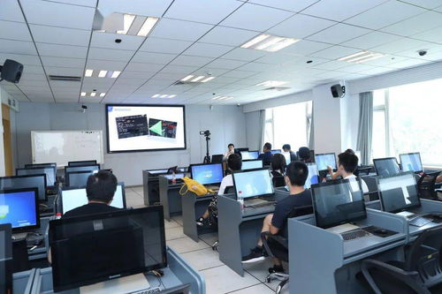 提升教師信息素養，以模塊化編程與影視技術培訓驅動學校人工智能發展